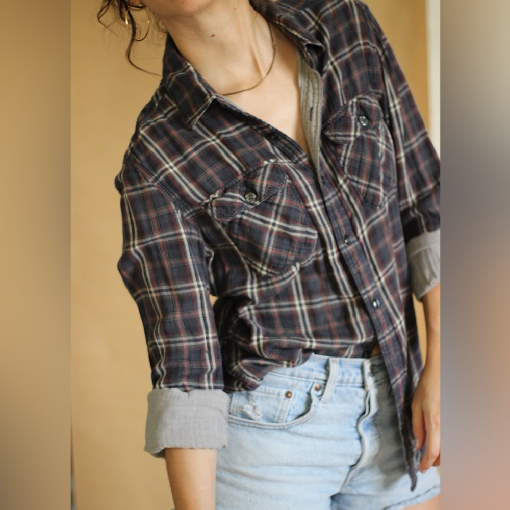 SOLD 🛑 Unisex Button Up Shirt
